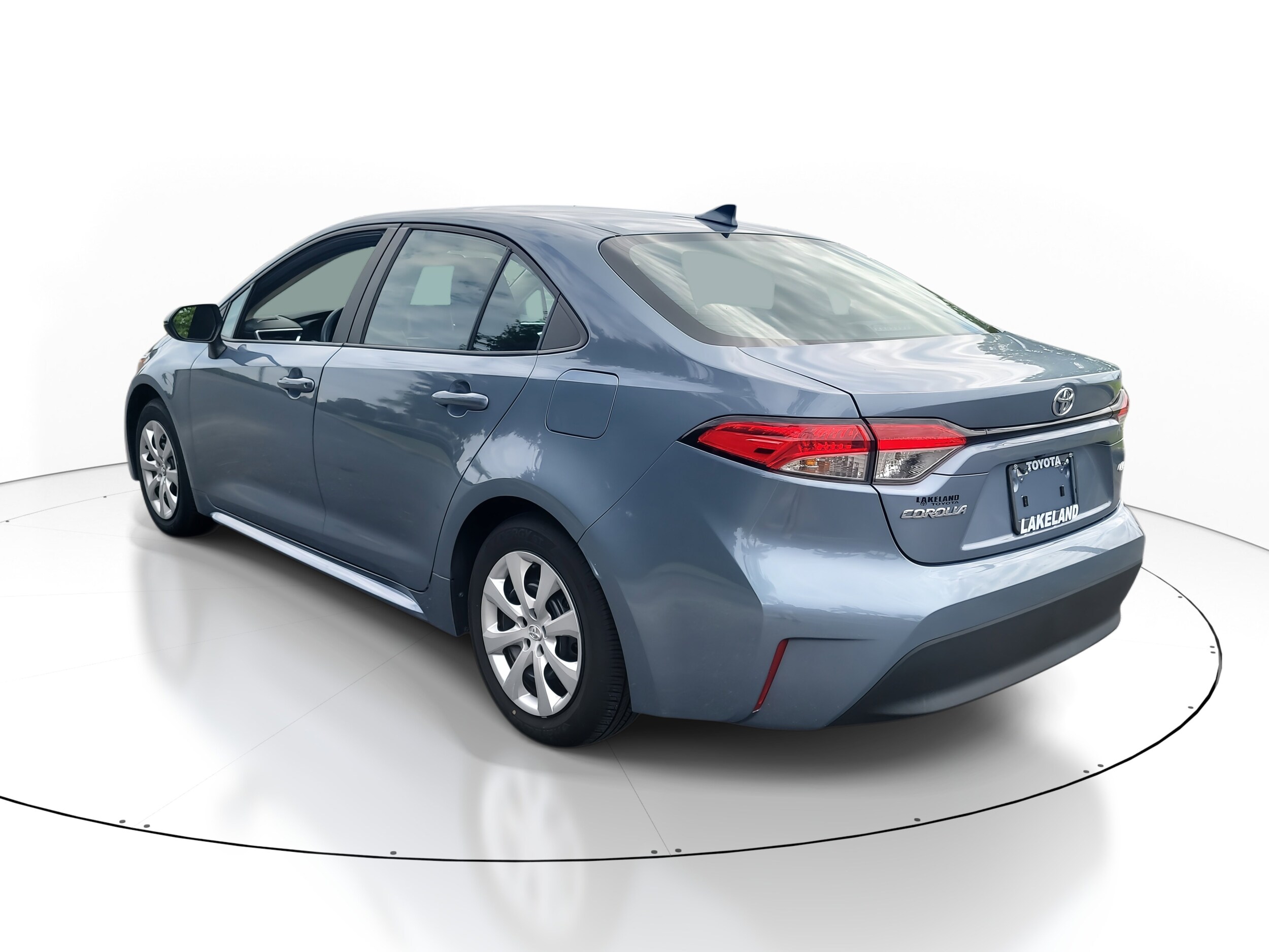2023 Toyota Corolla LE photo 4