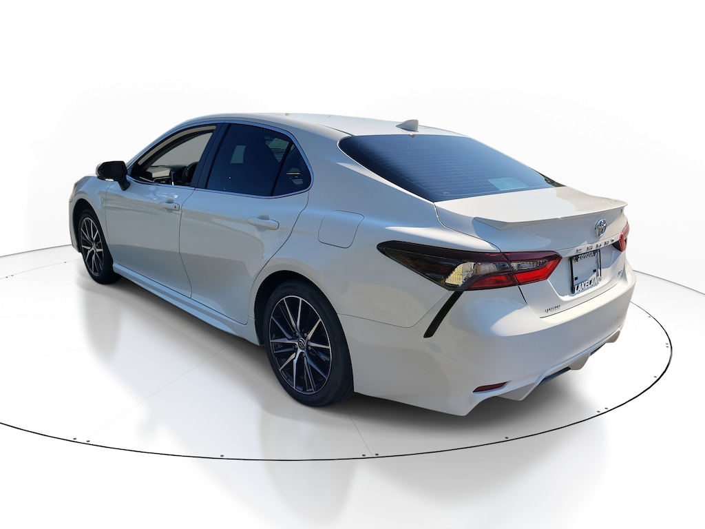 Used 2023 Toyota Camry SE Sedan
