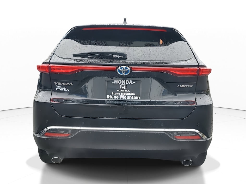 Used 2024 Toyota Venza LE SUV