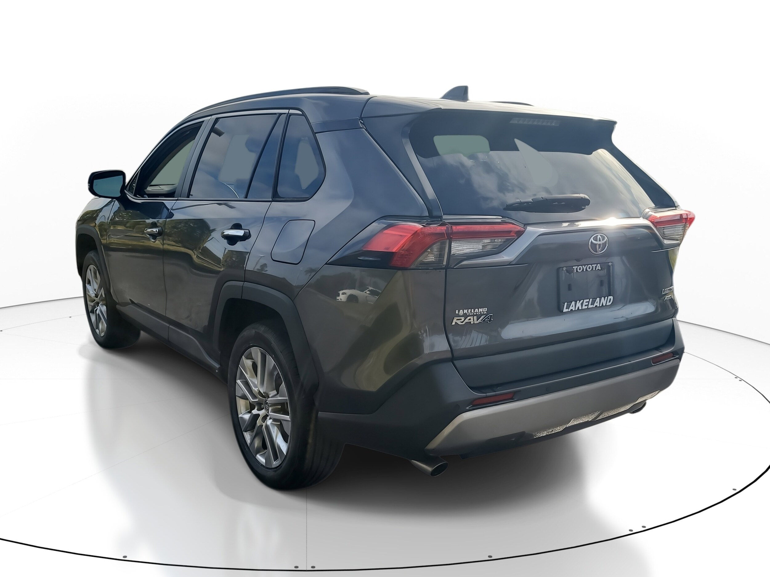 2022 Toyota RAV4 Limited photo 3