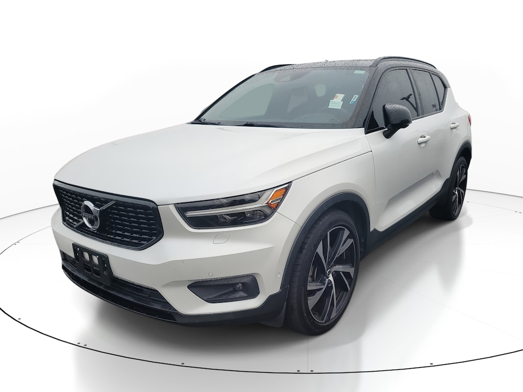 Used 2020 Volvo XC40 T4 R-Design SUV
