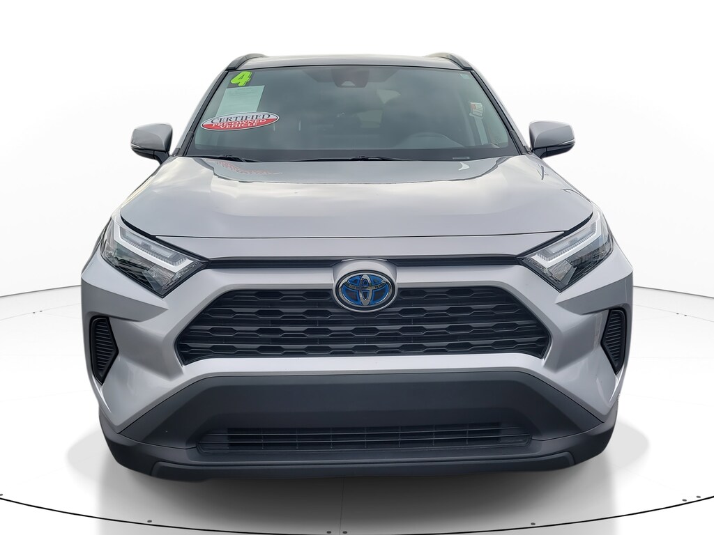 2024 Toyota RAV4 Hybrid XLE photo 2