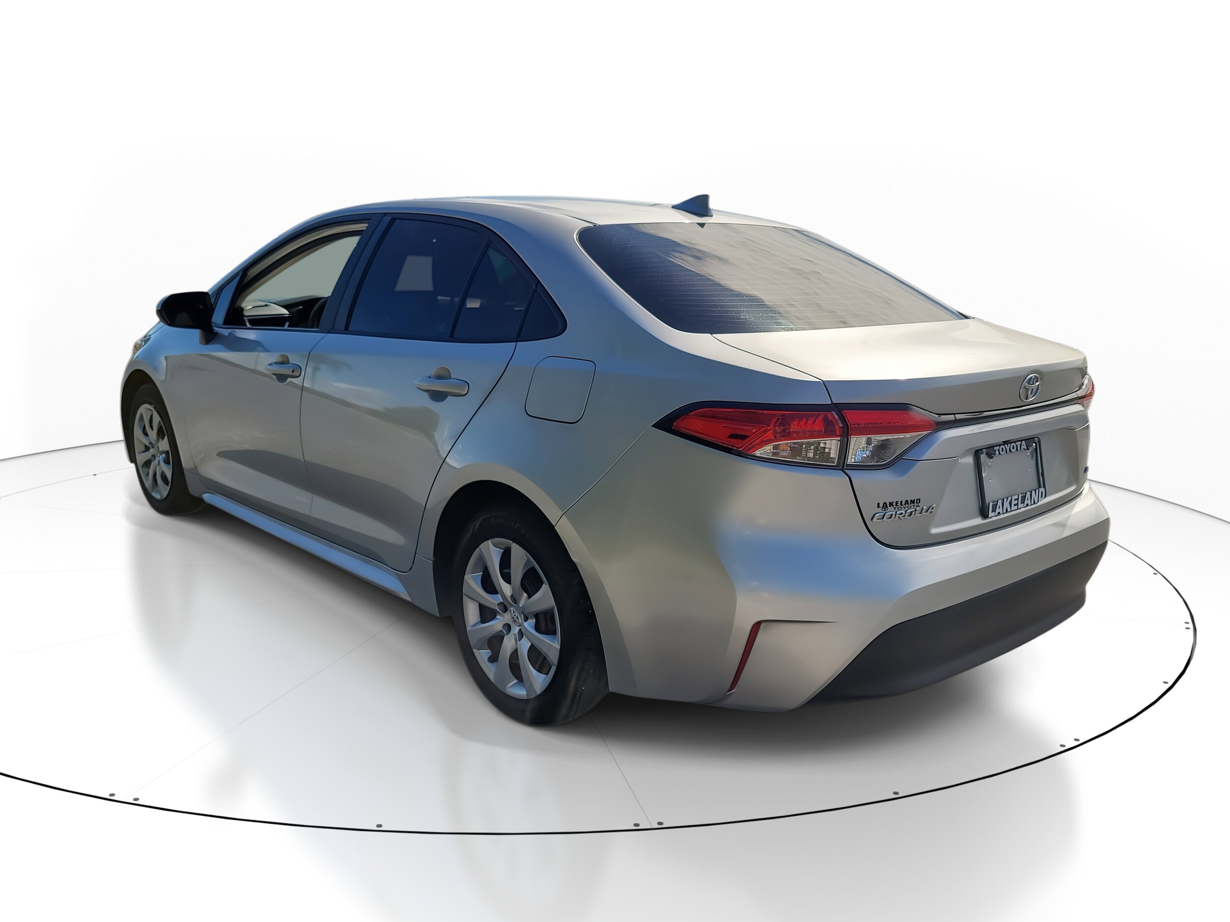 2023 Toyota Corolla LE photo 4