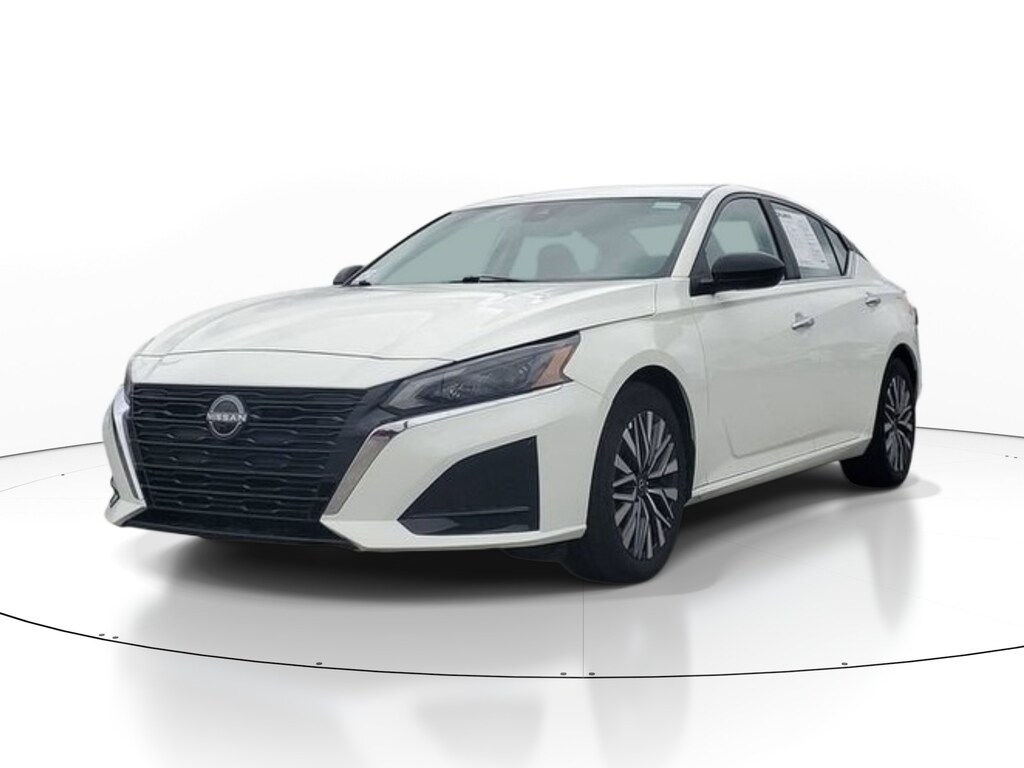 Used 2025 Nissan Altima SV Sedan