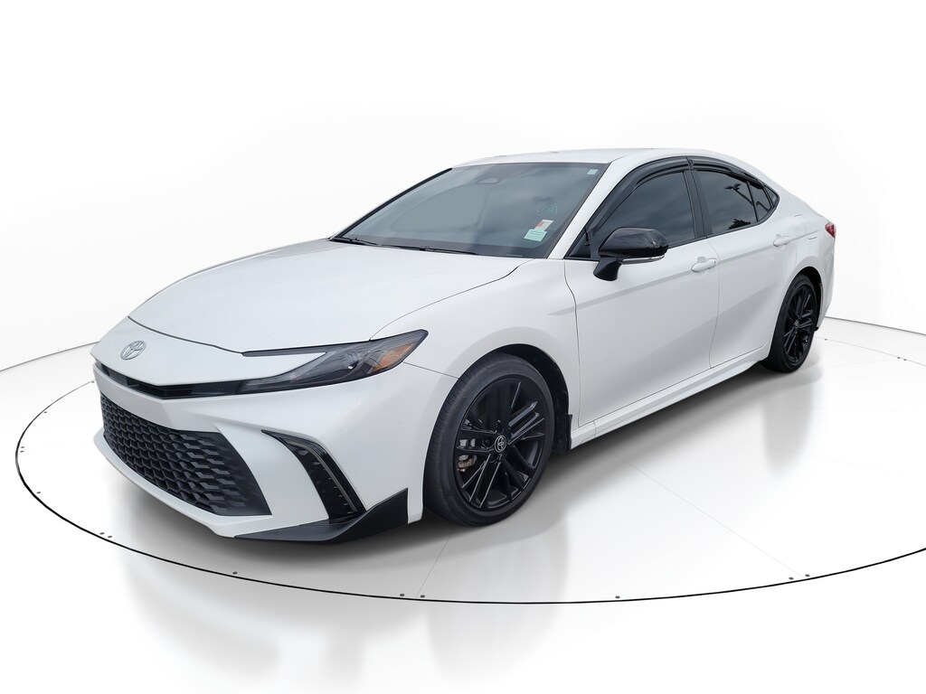Used 2025 Toyota Camry SE Sedan