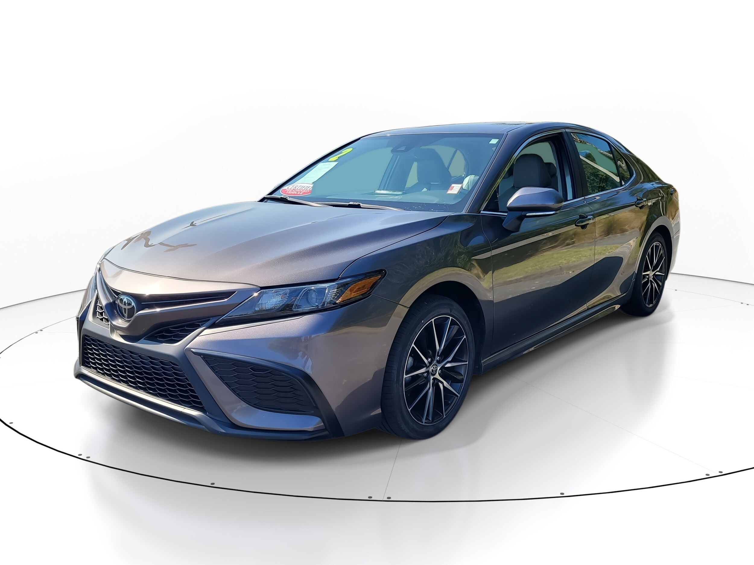 2022 Toyota Camry SE photo 3