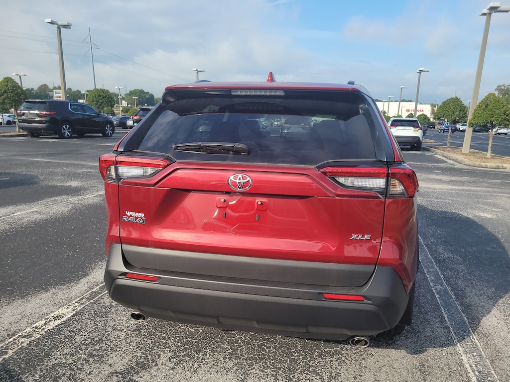 Used 2025 Toyota RAV4 XLE SUV
