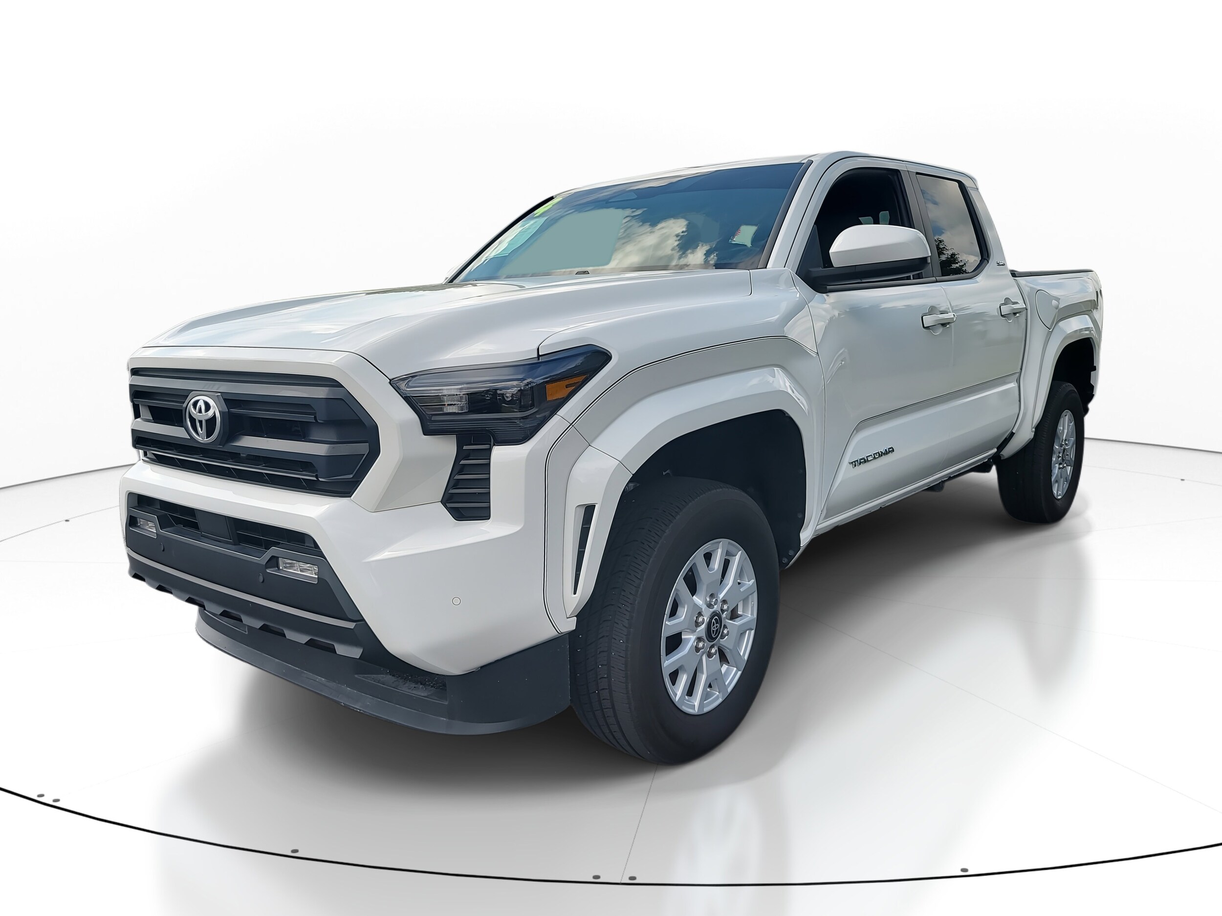 2024 Toyota Tacoma SR5 photo 3