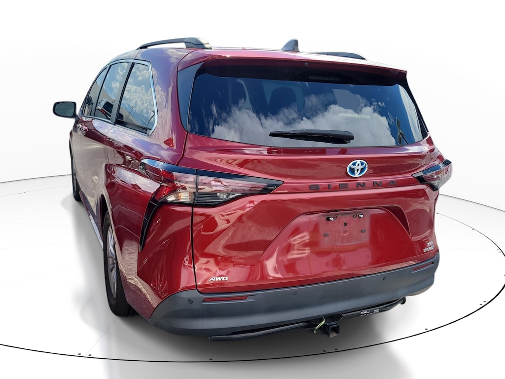 Used 2023 Toyota Sienna XLE 7 Passenger Van Passenger Van