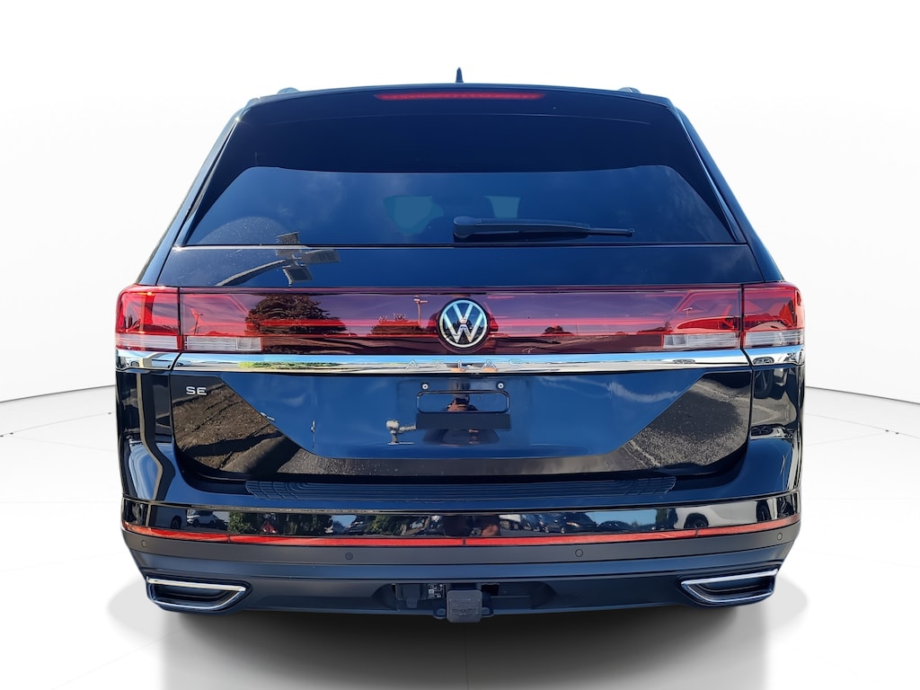 Used 2024 Volkswagen Atlas 2.0T SE w/Technology SUV