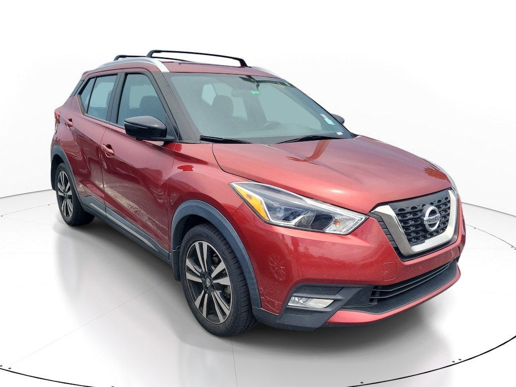 Used 2018 Nissan Kicks SR SUV