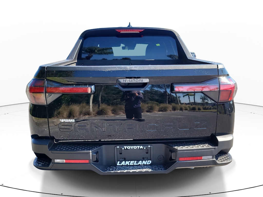 Used 2024 Hyundai Santa Cruz 2.5L SE Truck Crew Cab