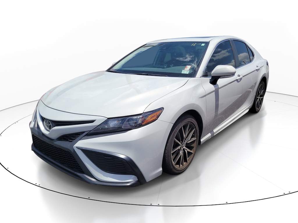 Used 2024 Toyota Camry SE Sedan
