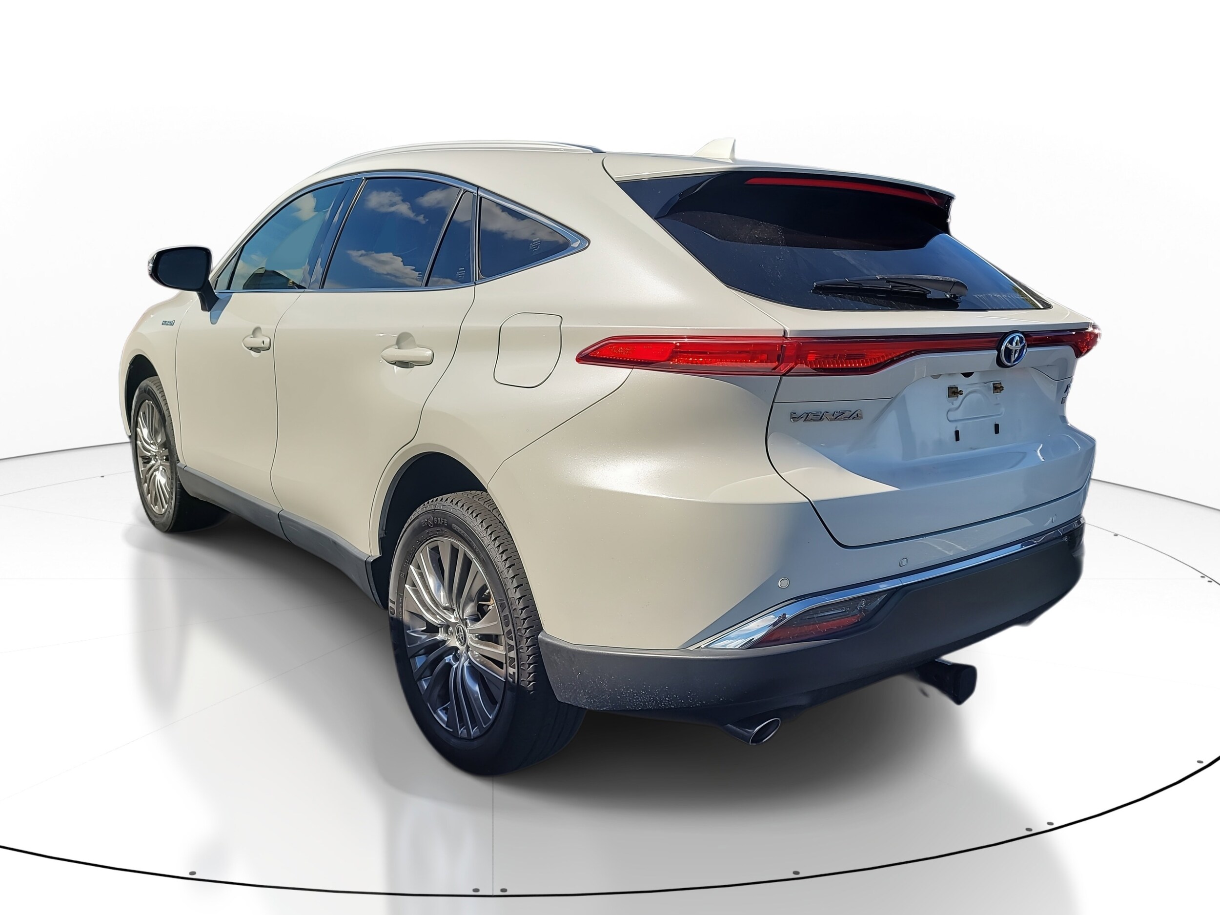 2021 Toyota Venza XLE photo 4