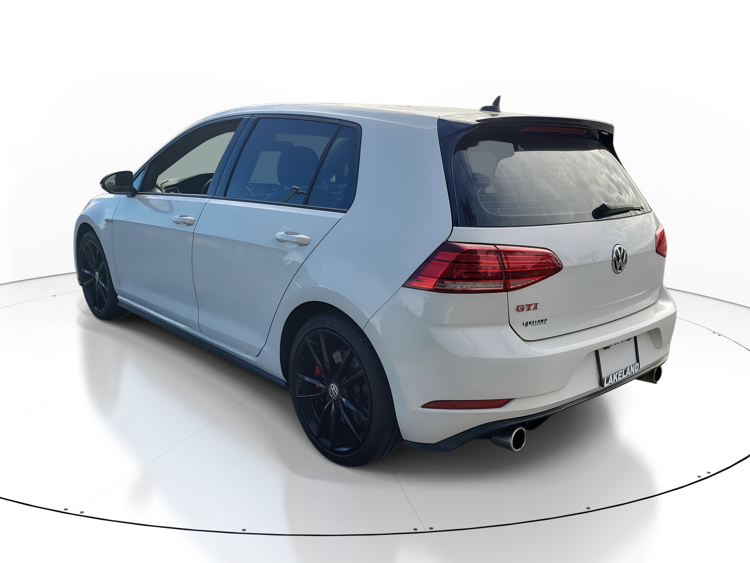 2021 Volkswagen Golf GTI SE photo 4