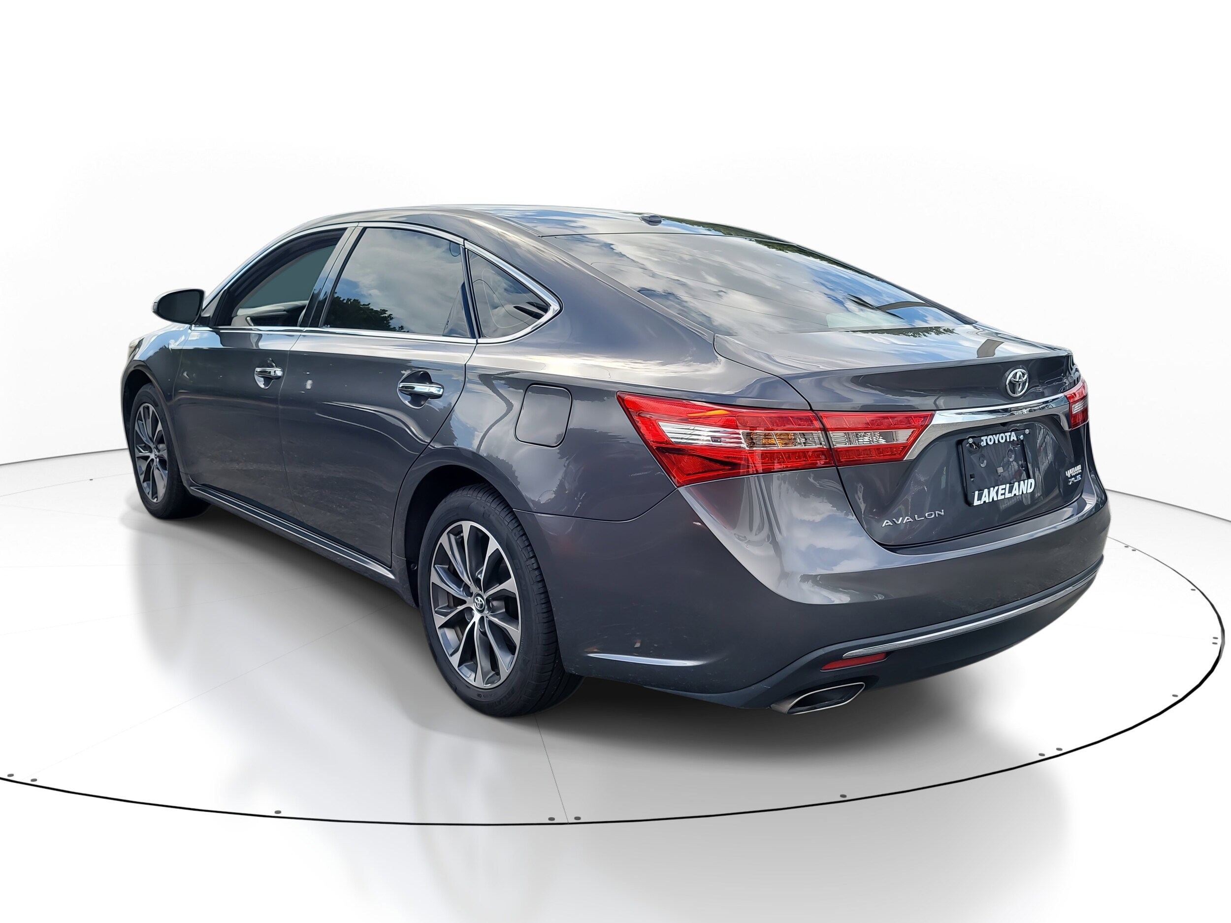 2018 Toyota Avalon XLE photo 4