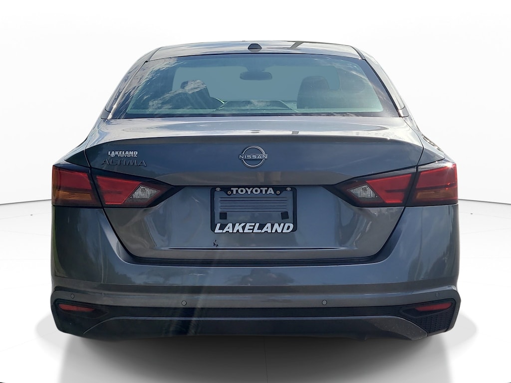 Used 2025 Nissan Altima SV Sedan