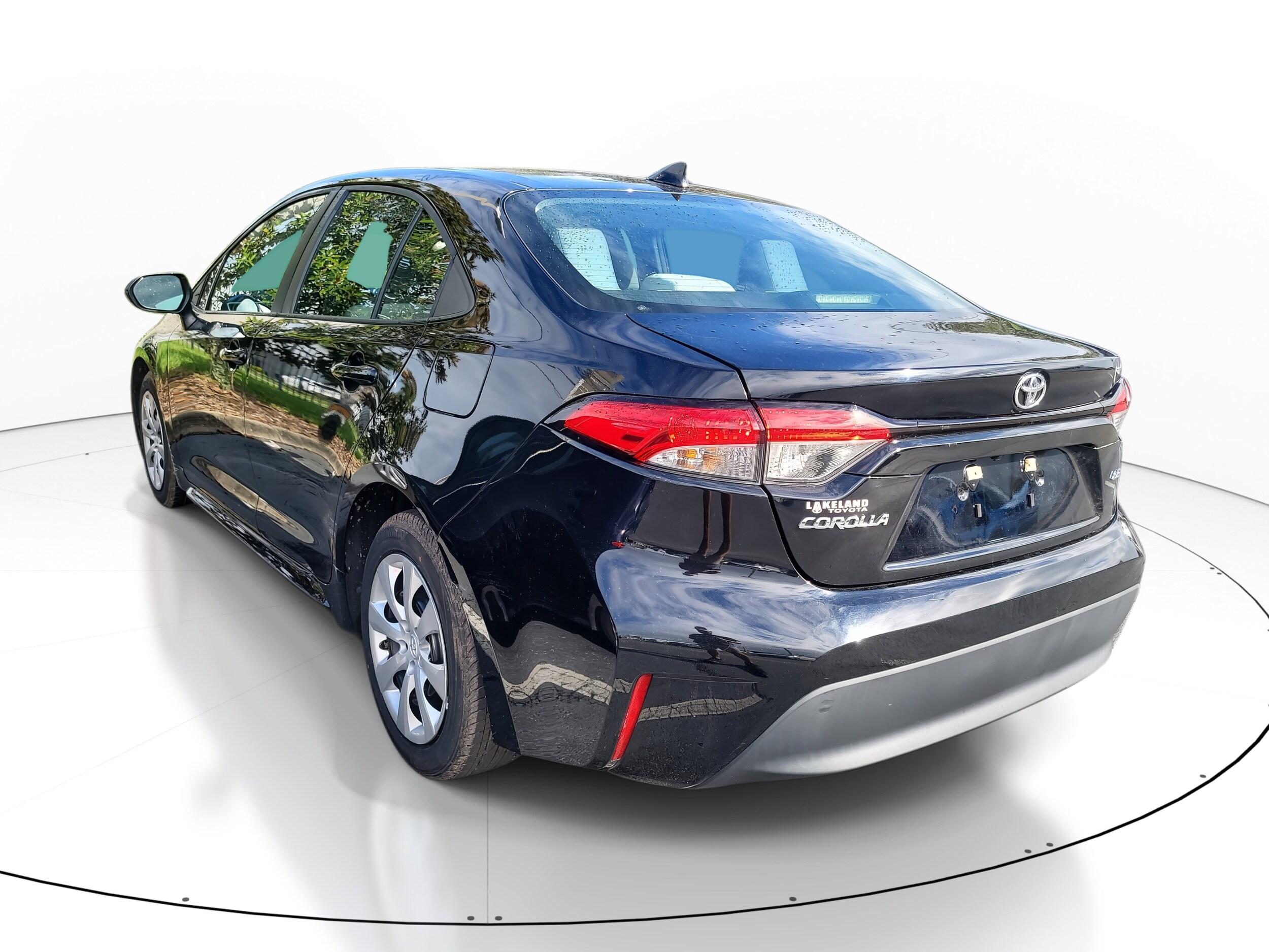 2023 Toyota Corolla LE photo 4