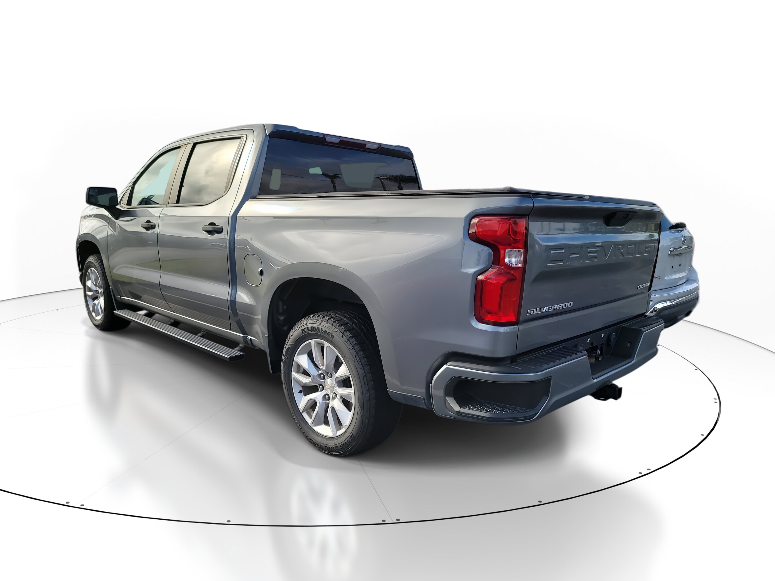 2021 Chevrolet Silverado 1500 Custom photo 4