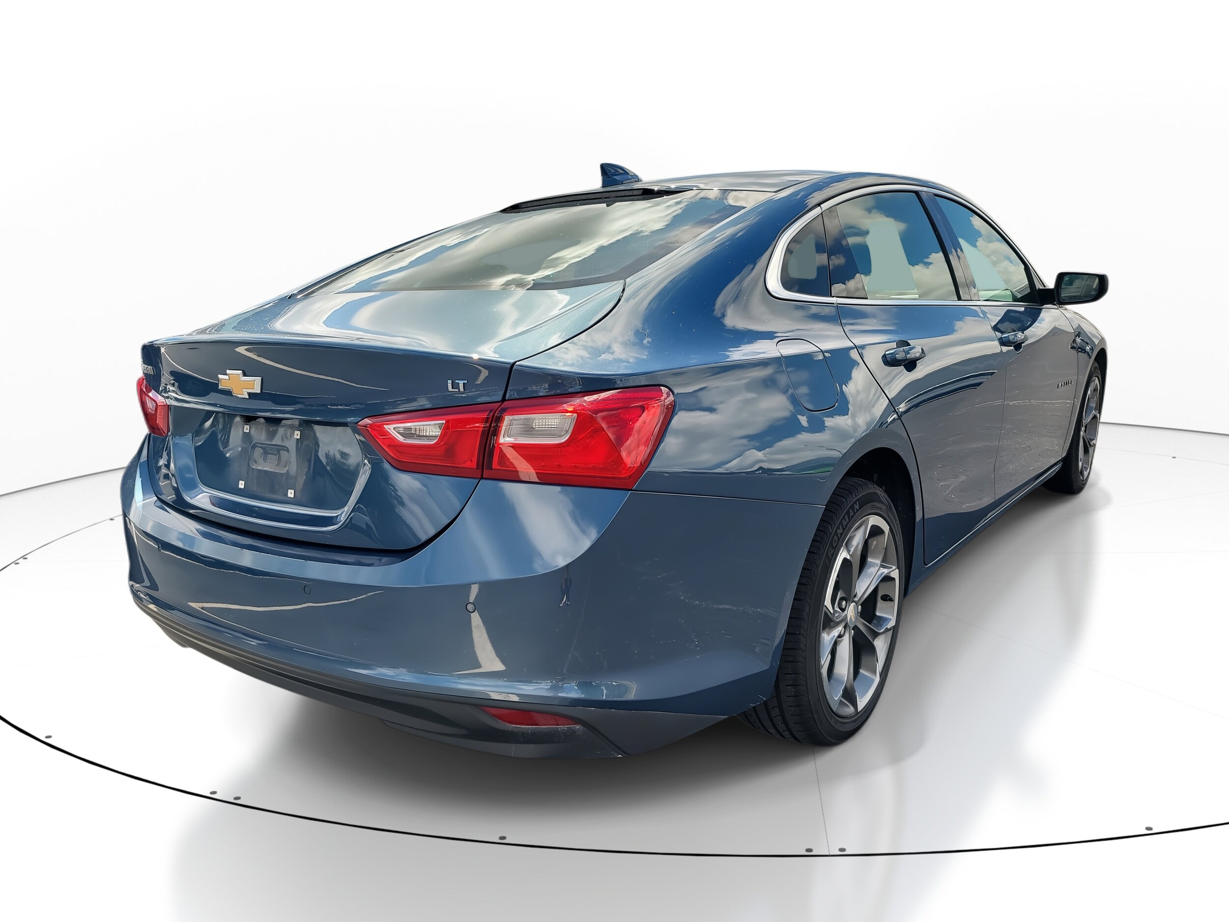 2024 Chevrolet Malibu 1LT photo 4