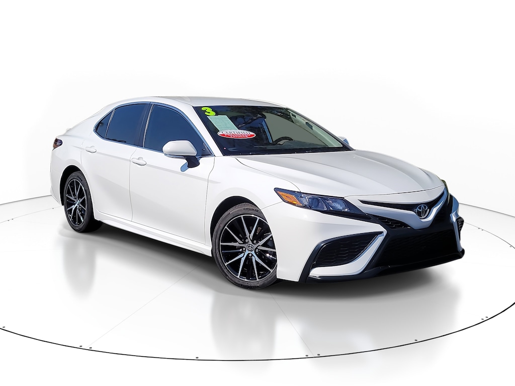 Used 2023 Toyota Camry SE Sedan