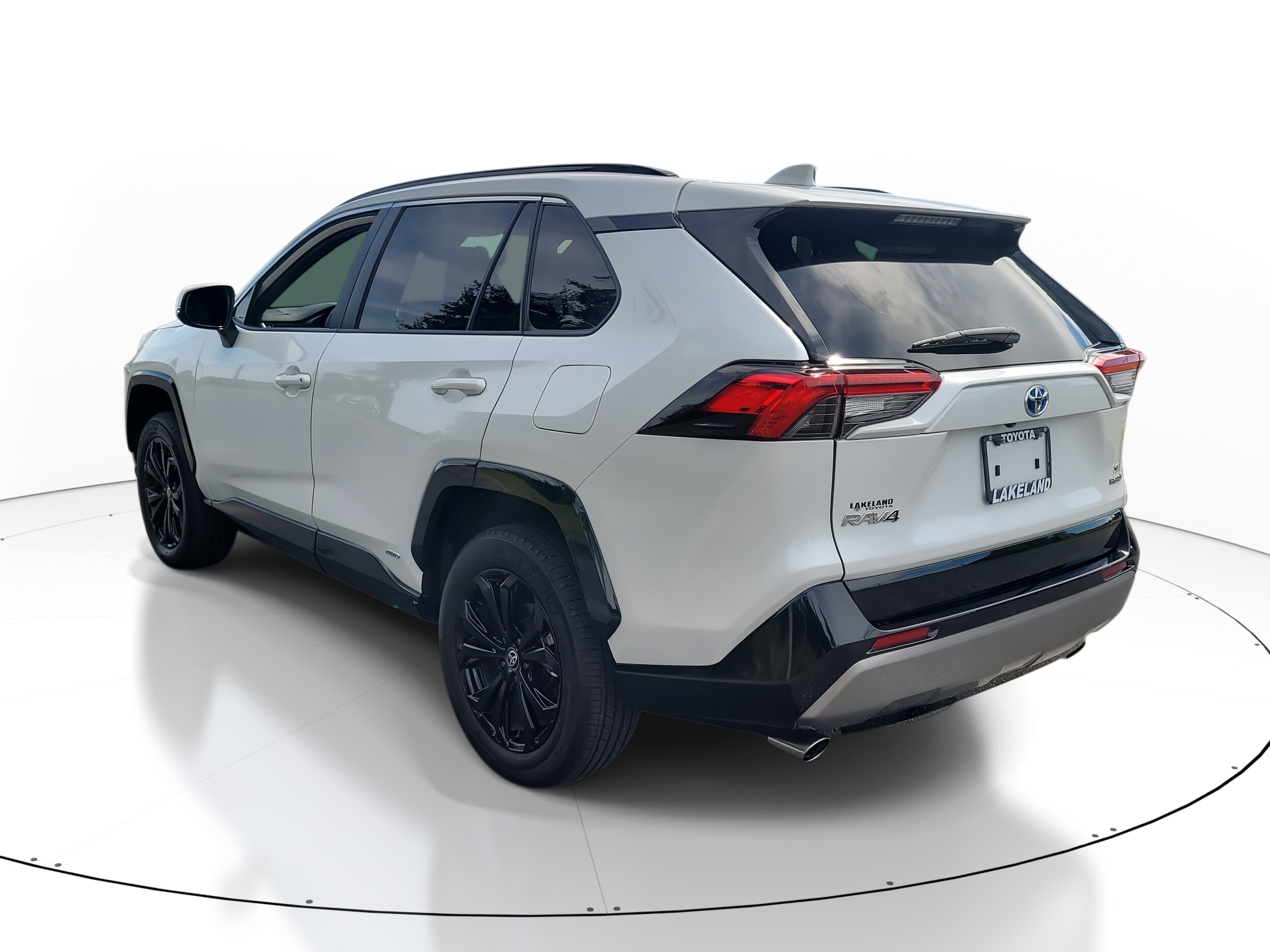 2023 Toyota RAV4 Hybrid SE photo 4