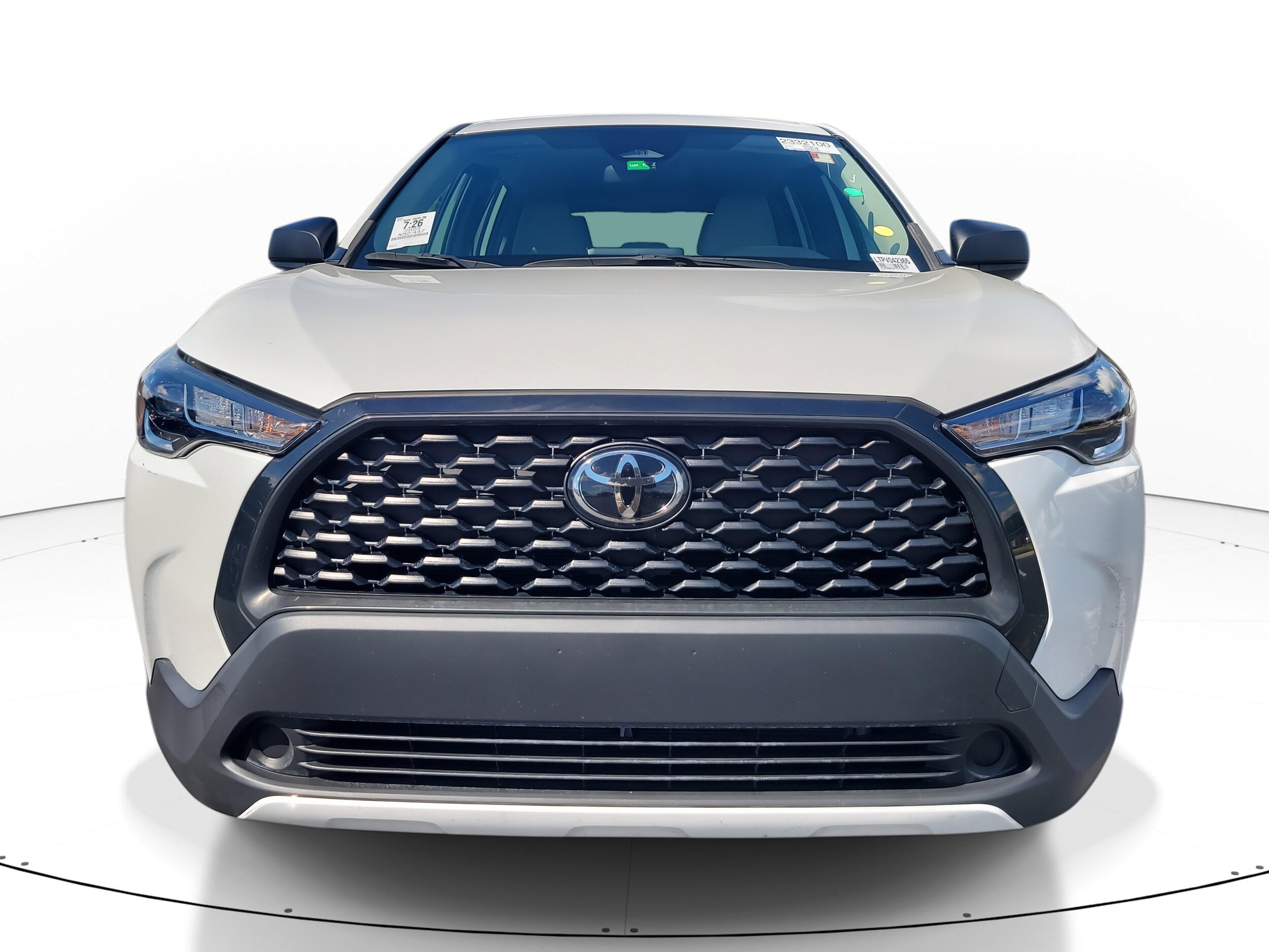 2023 Toyota Corolla Cross L photo 2