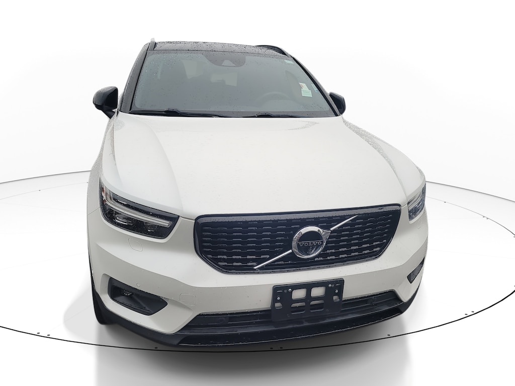 Used 2020 Volvo XC40 T4 R-Design SUV
