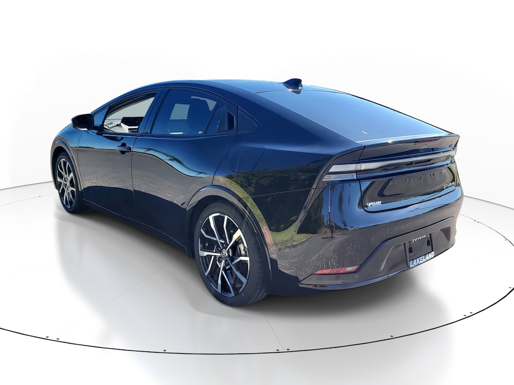 2024 Toyota Prius Prime XSE photo 4