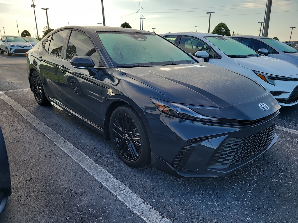 Used 2025 Toyota Camry SE Sedan