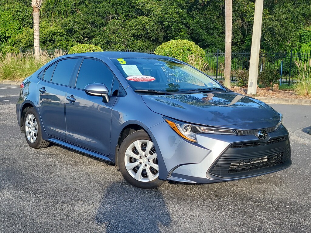 Certified 2025 Toyota Corolla LE Sedan