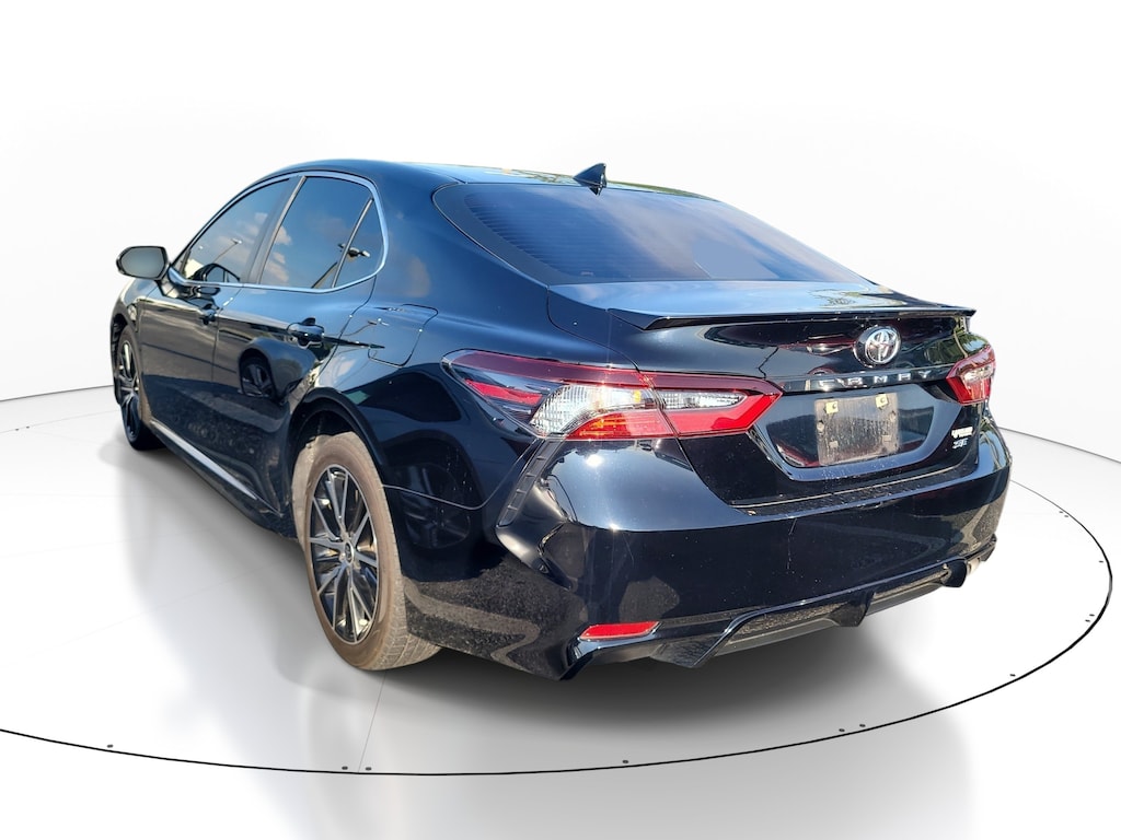 Used 2023 Toyota Camry SE Sedan