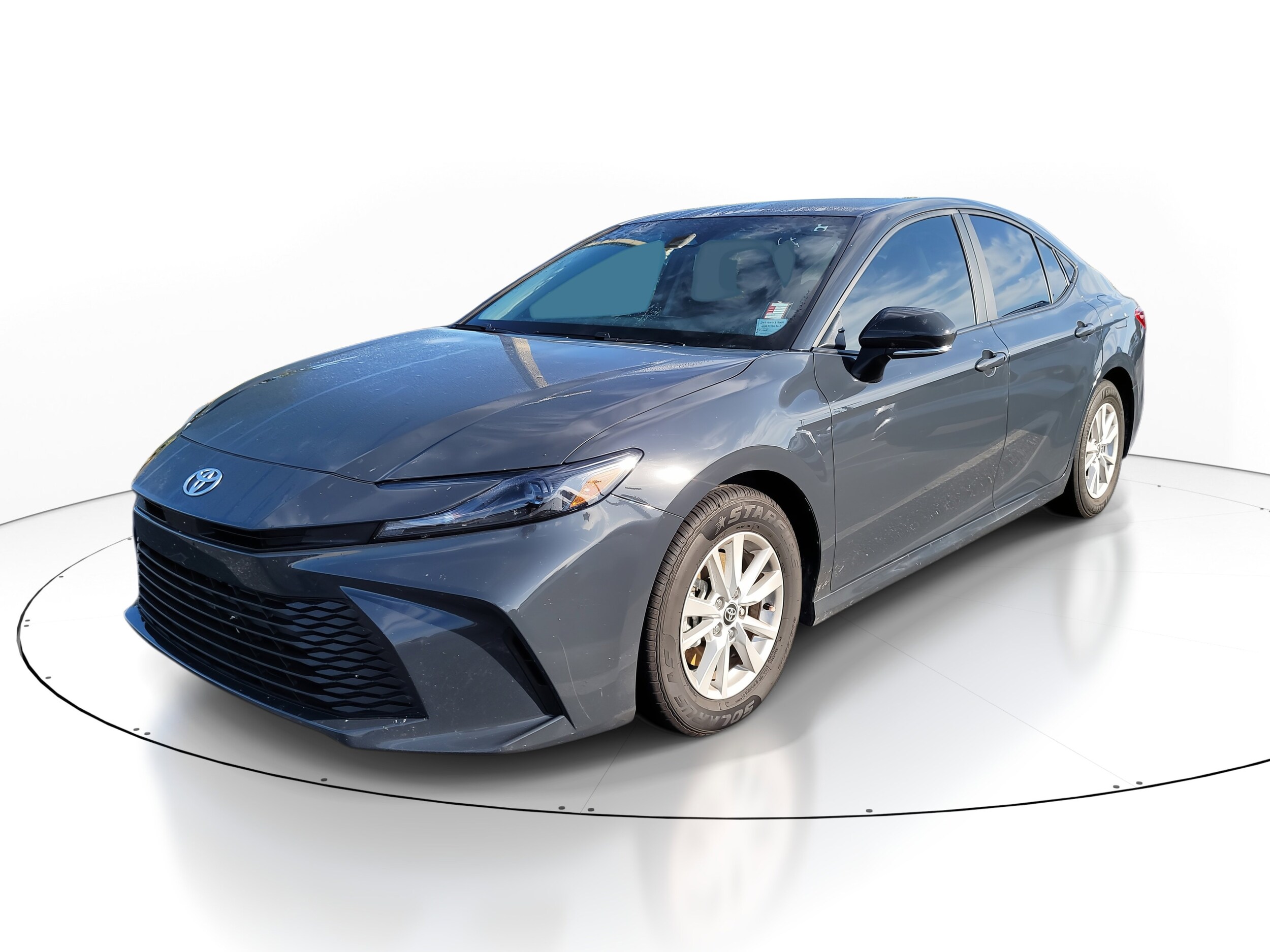 2025 Toyota Camry LE photo 3