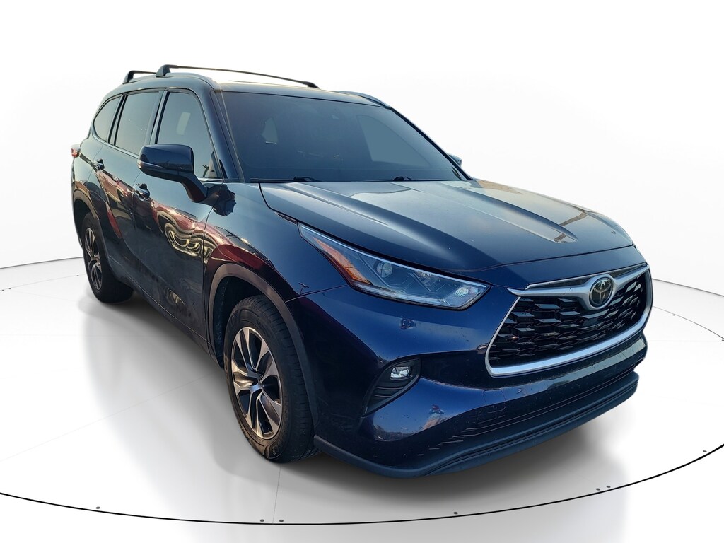 Used 2021 Toyota Highlander XLE SUV