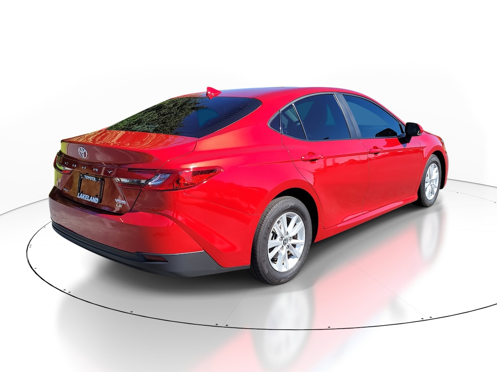 2025 Toyota Camry LE photo 4