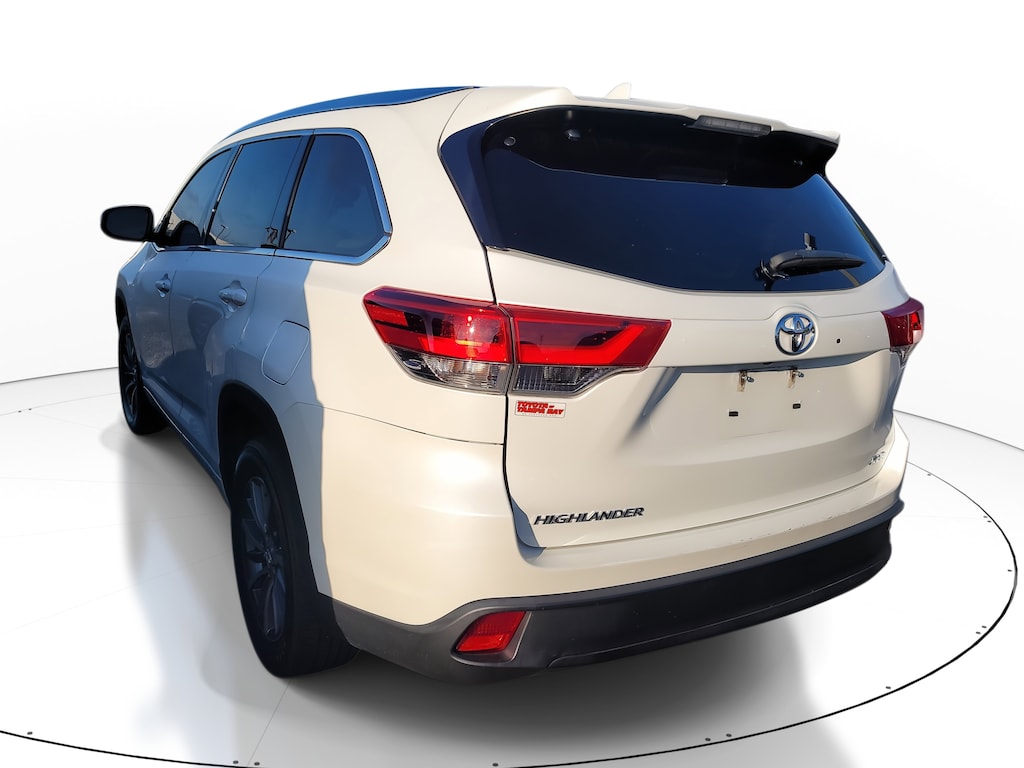 Used 2017 Toyota Highlander XLE V6 SUV