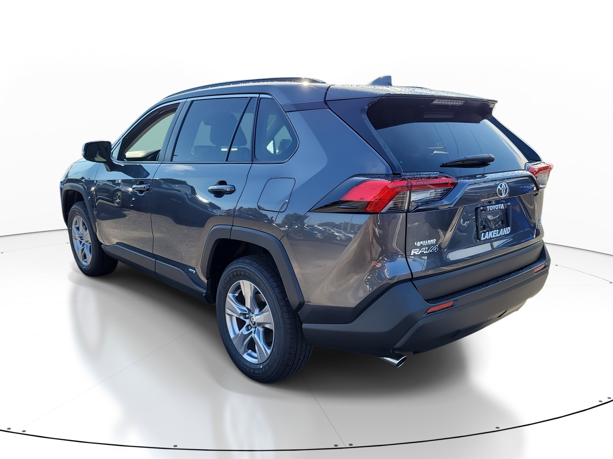 2025 Toyota RAV4 Hybrid LE photo 4