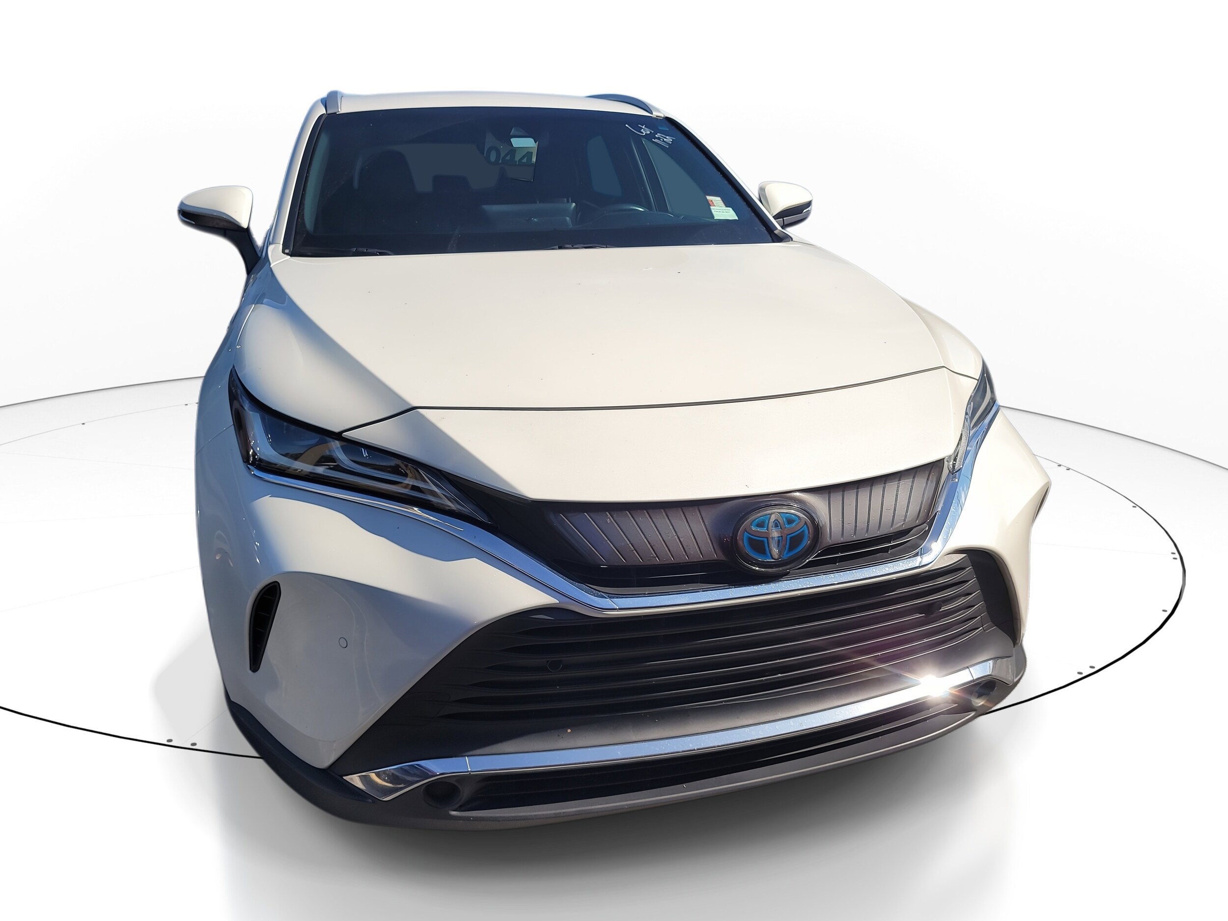 2021 Toyota Venza XLE photo 2
