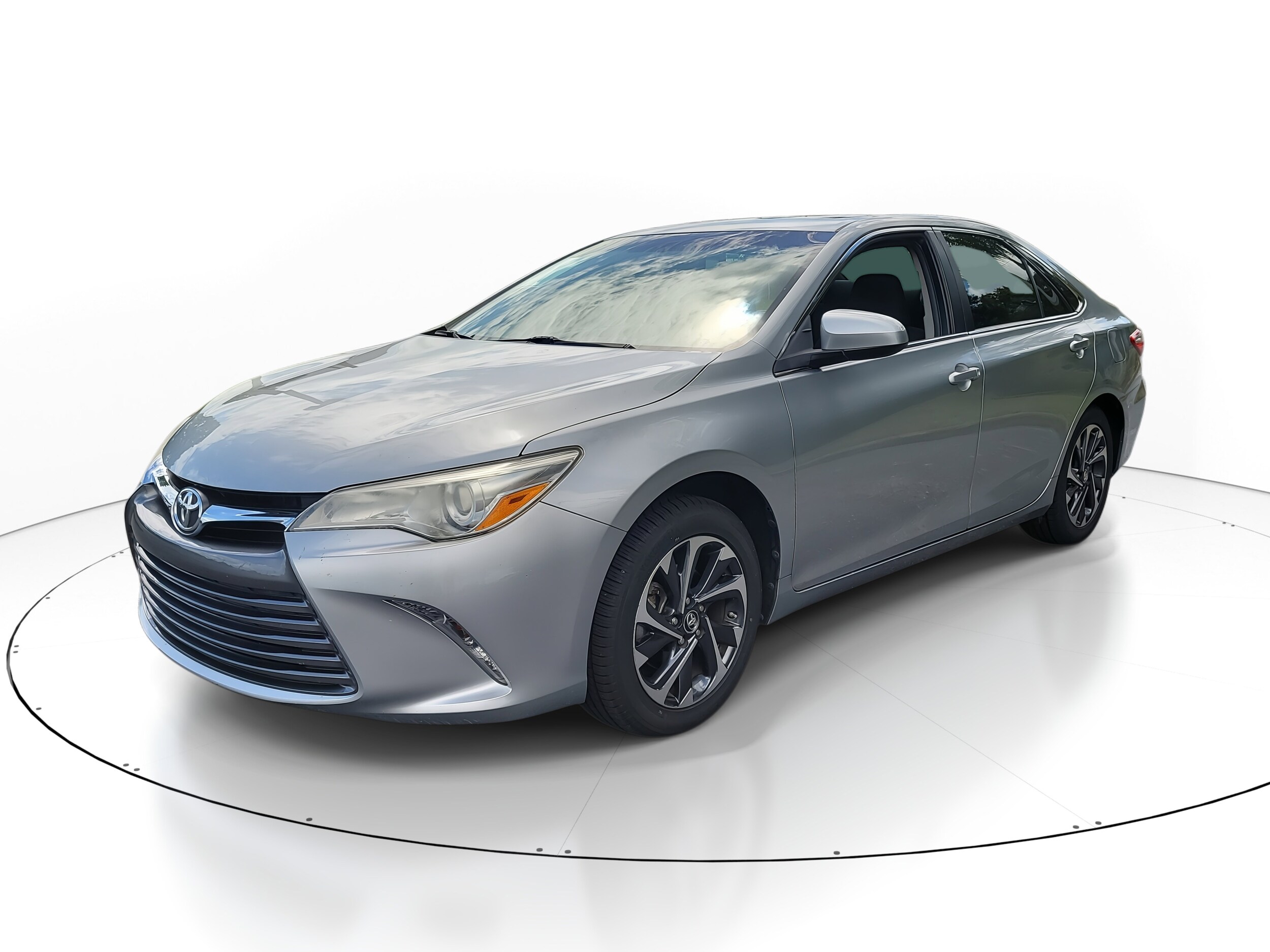 2017 Toyota Camry LE photo 3