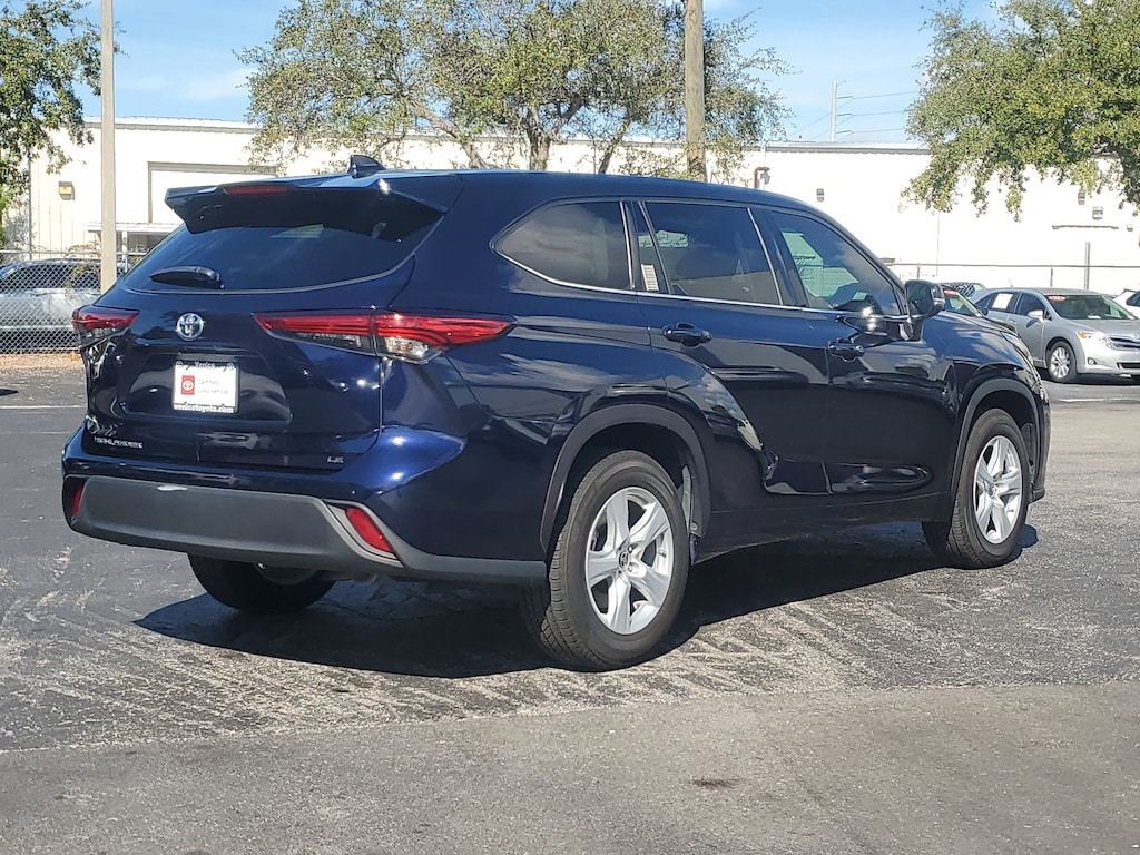 Used 2020 Toyota Highlander LE SUV