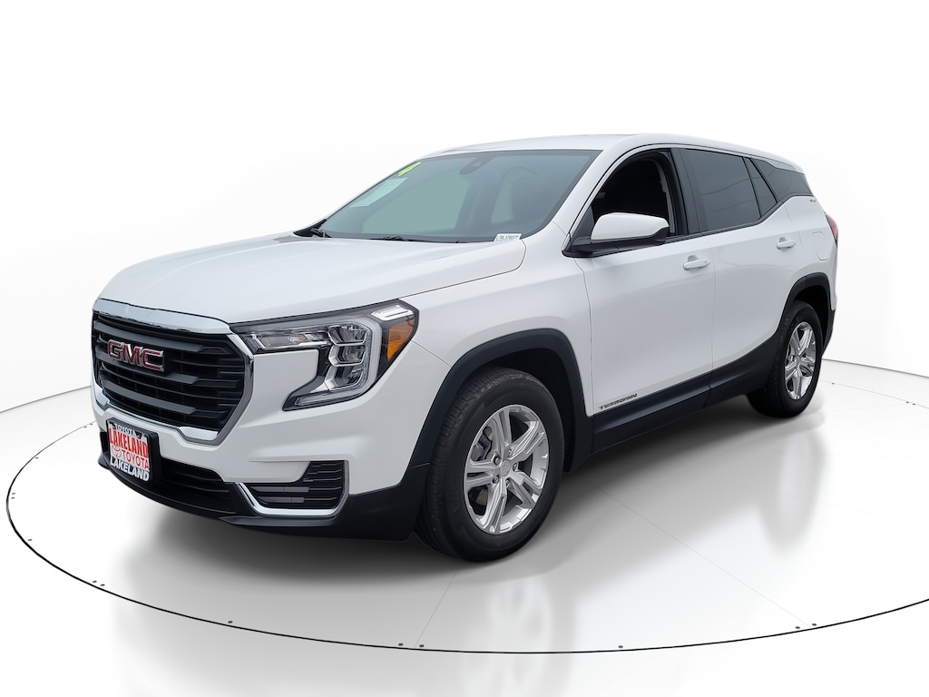 Used 2024 GMC Terrain SLE SUV