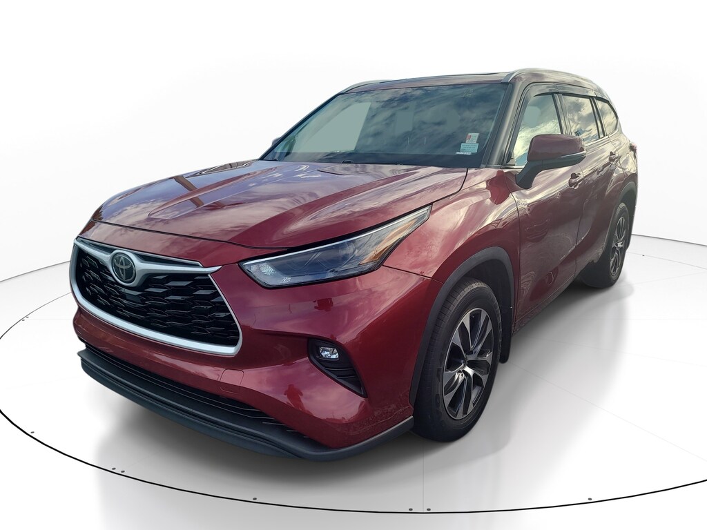 Used 2022 Toyota Highlander XLE SUV