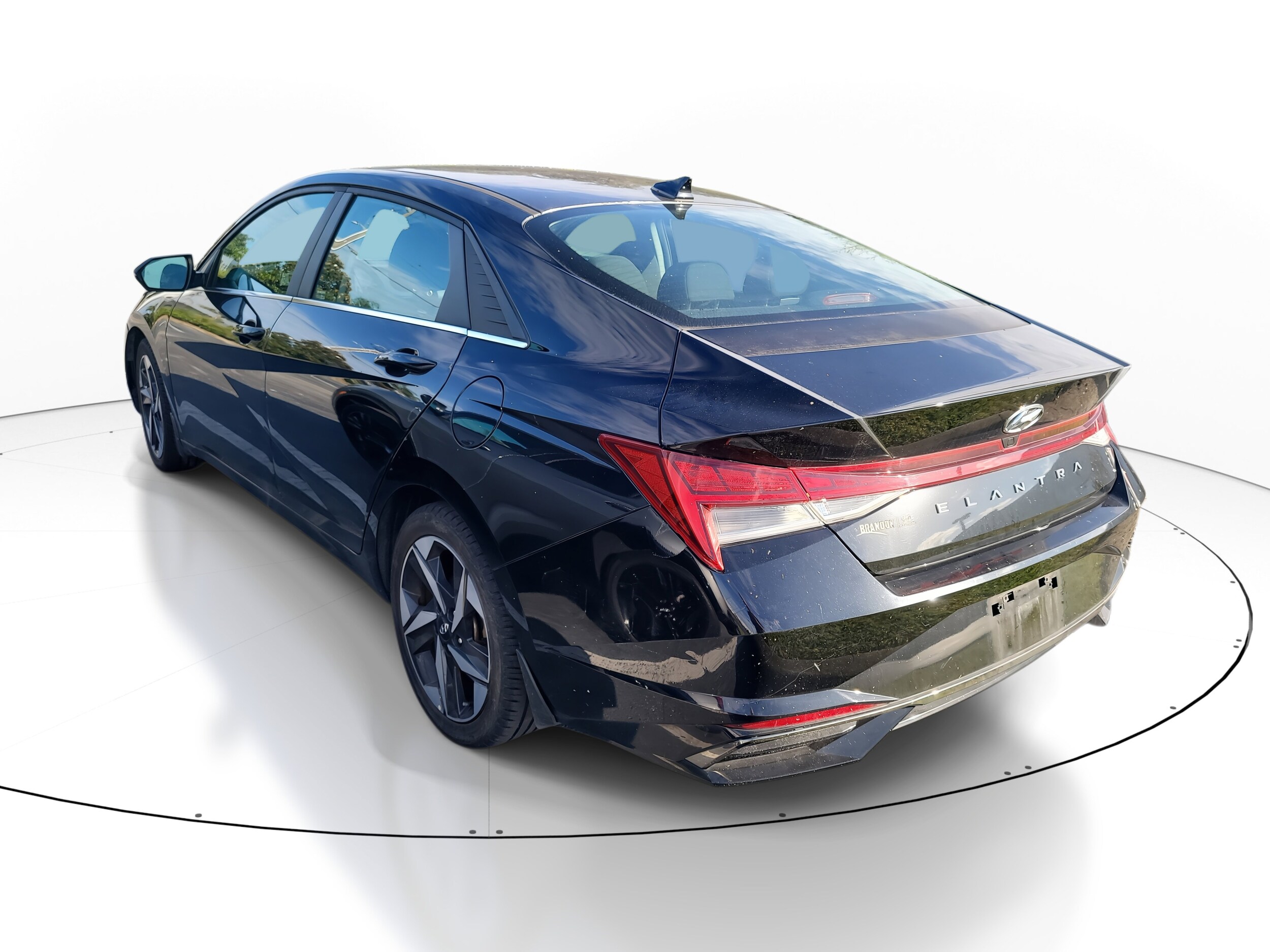 2022 Hyundai Elantra SEL photo 4