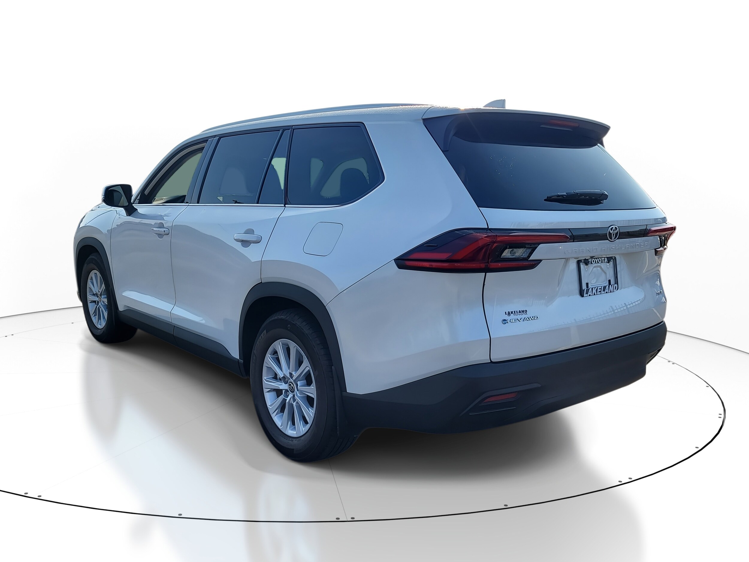 2025 Toyota Highlander Hybrid XLE photo 4