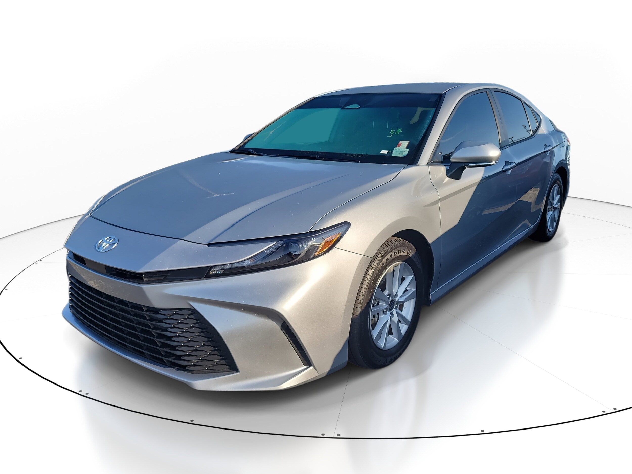2025 Toyota Camry LE photo 3