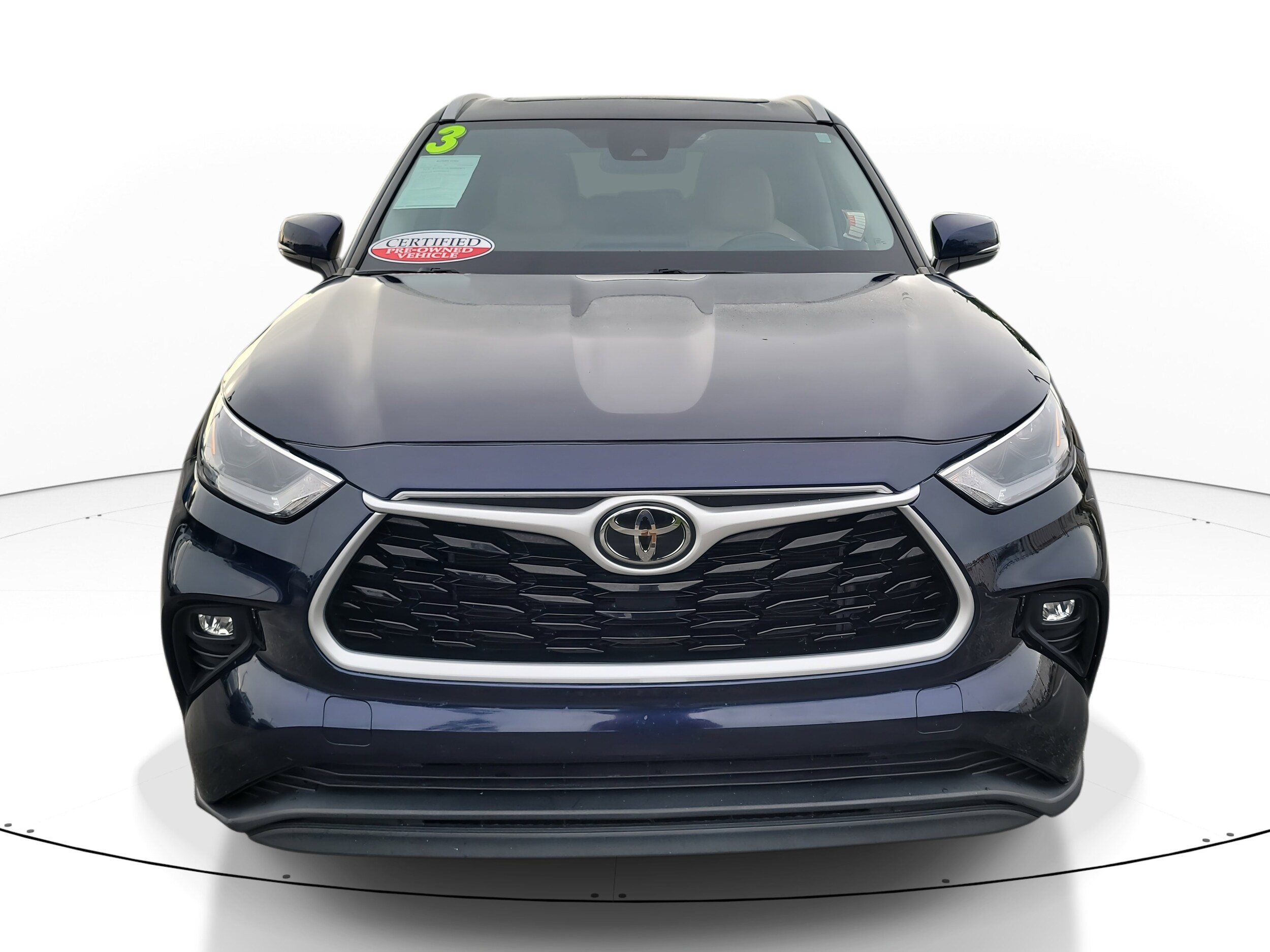 2023 Toyota Highlander XLE photo 2