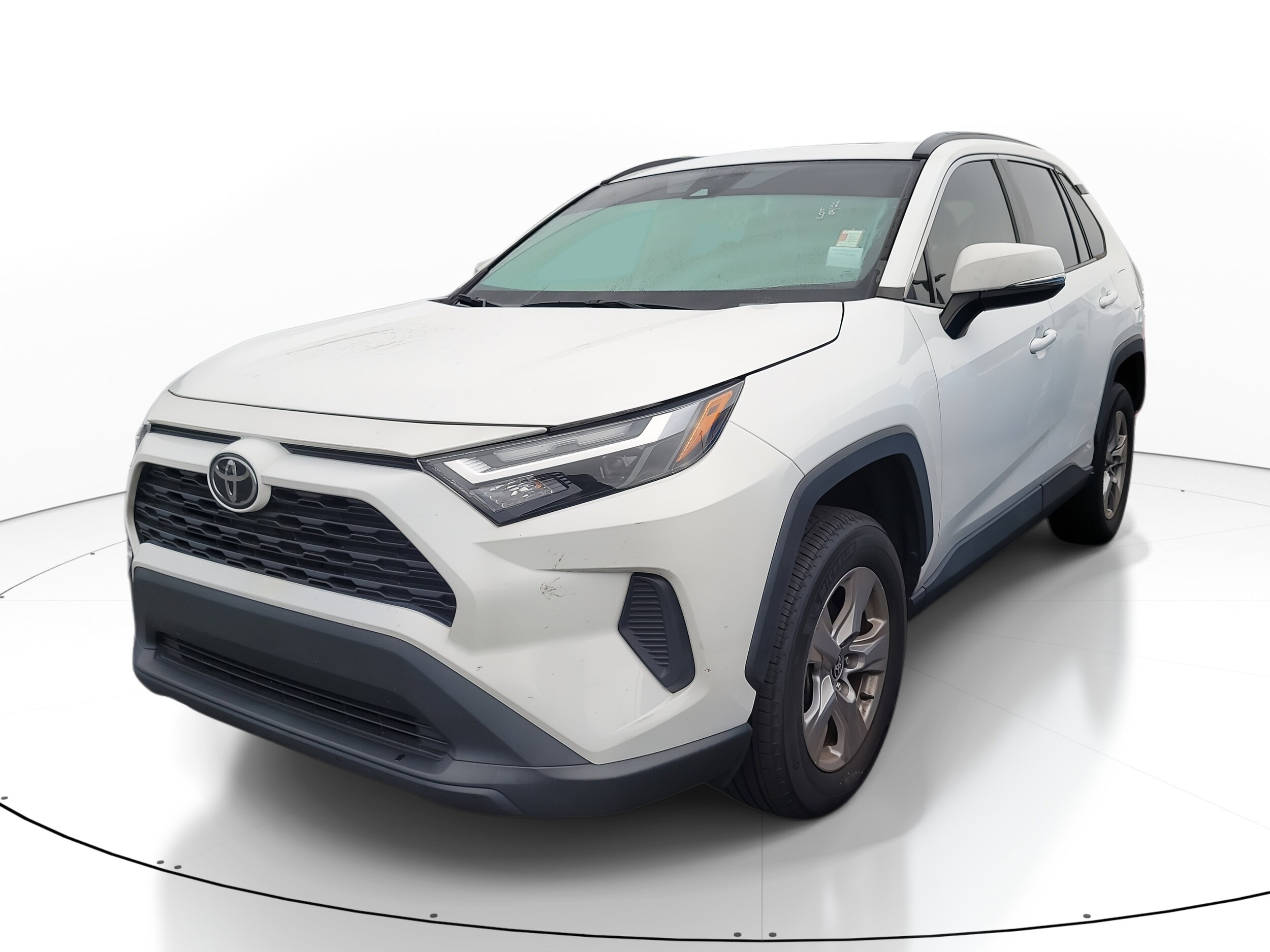 2023 Toyota RAV4 XLE photo 3