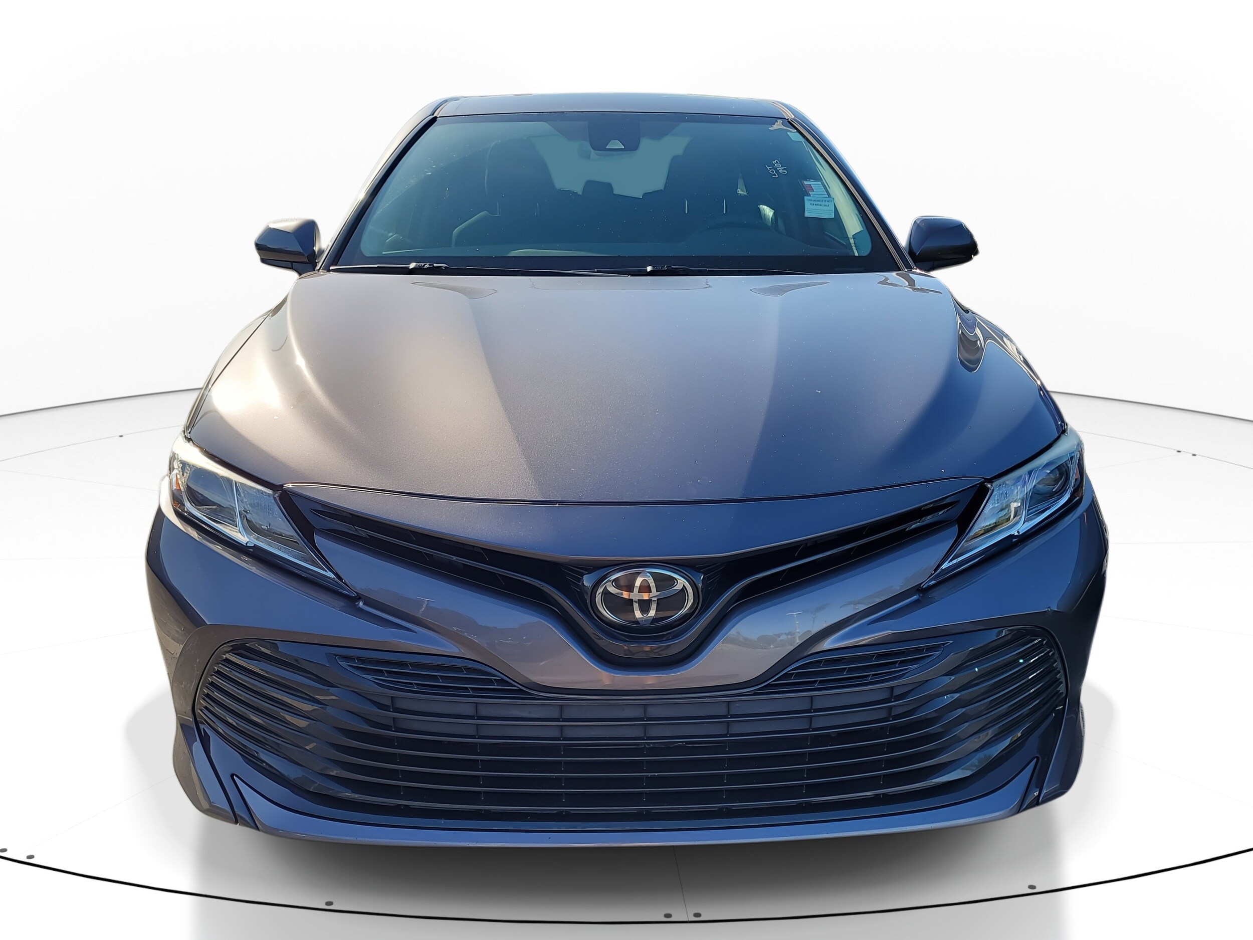 2020 Toyota Camry LE photo 2