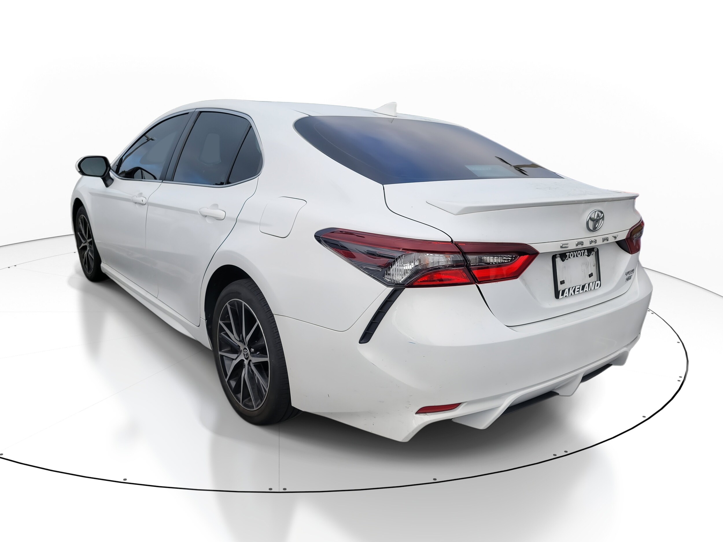 2023 Toyota Camry SE photo 4