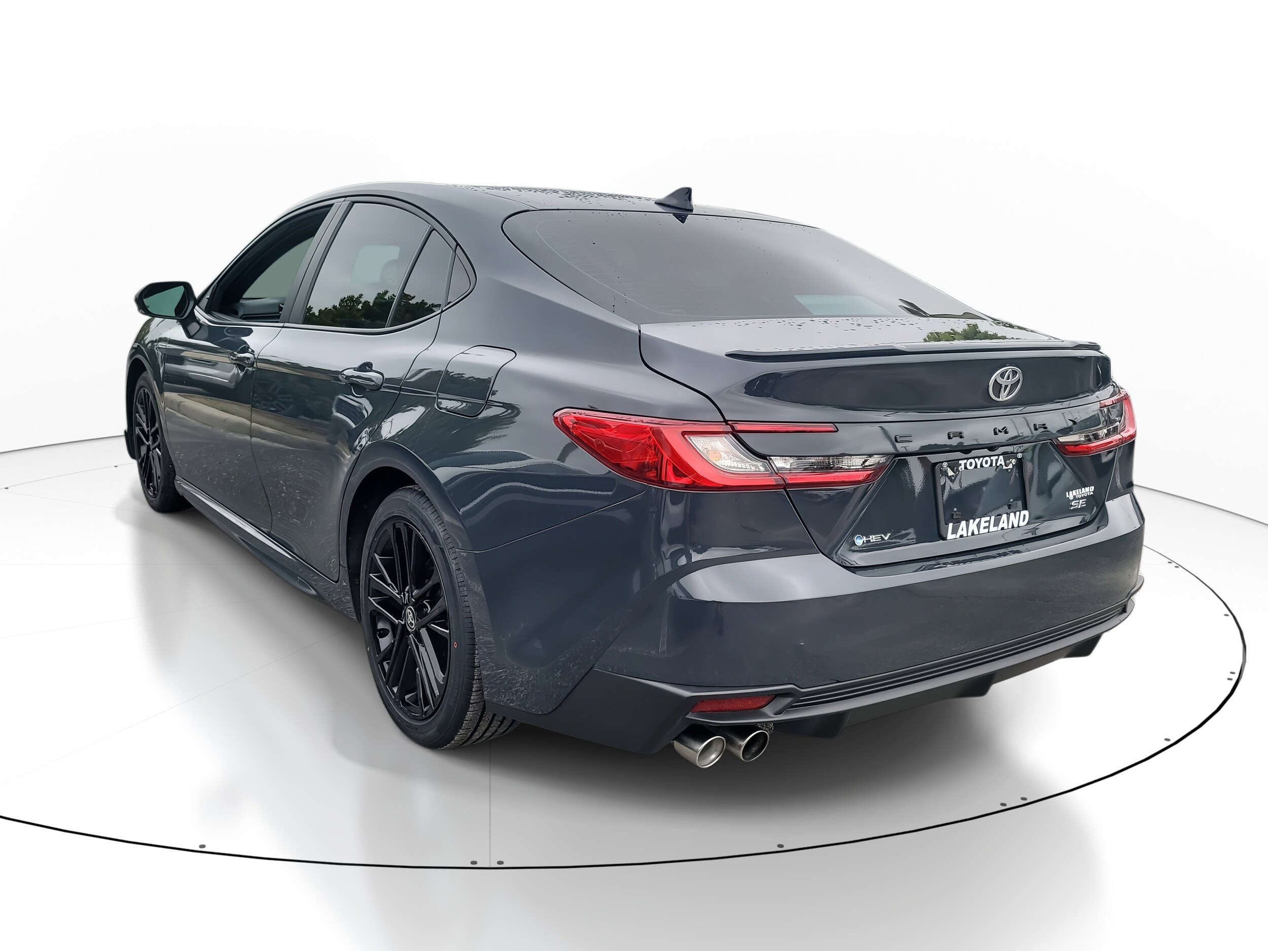 2025 Toyota Camry SE photo 4